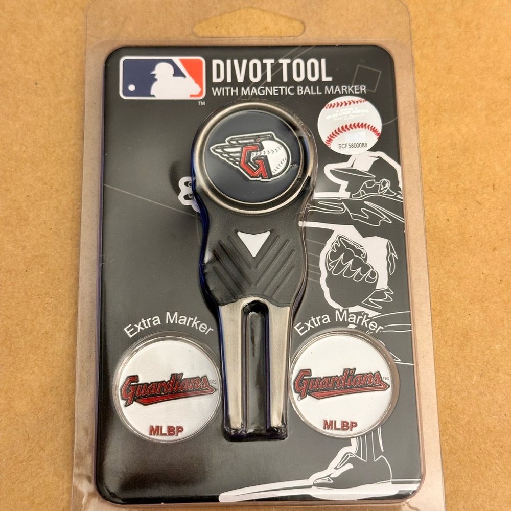 NEW Authentic MLB CLEVELAND GUARDIANS Golf Divot Tool W/Magnetic Ball Markers